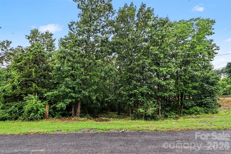 12002 N Tryon St, Charlotte, NC 28262