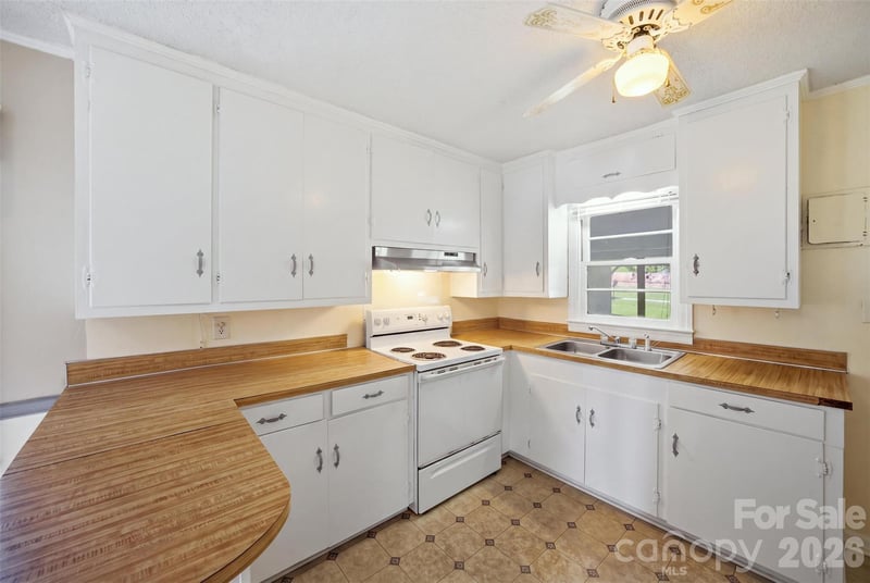 615 Westway Dr, Gastonia, NC 28054
