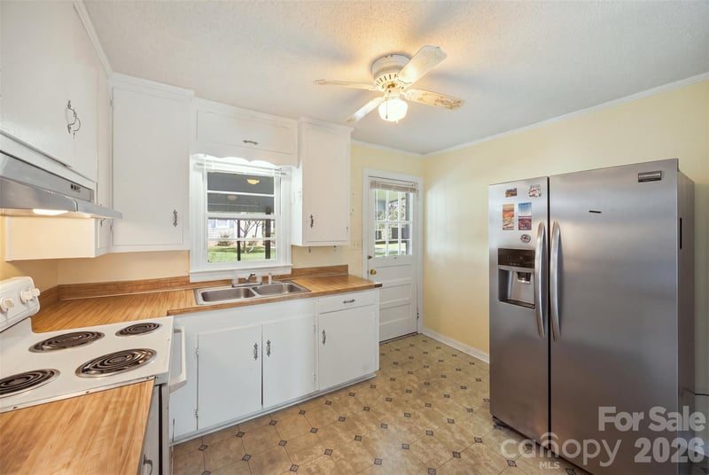 615 Westway Dr, Gastonia, NC 28054