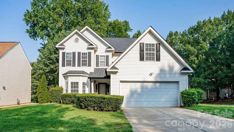 2429 Oakdale Creek Ln, Charlotte, NC 28216