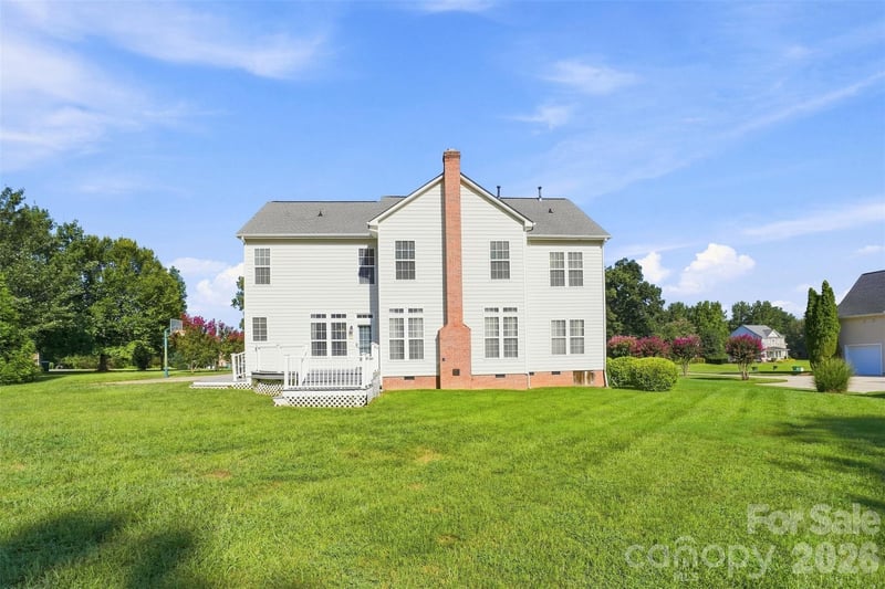 2120 Heath Lake Dr, Charlotte, NC 28227