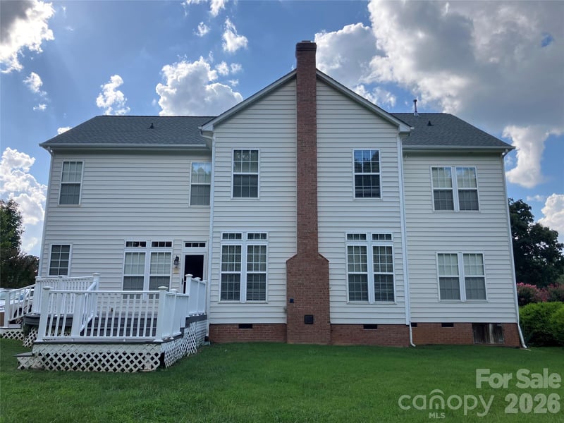 2120 Heath Lake Dr, Charlotte, NC 28227