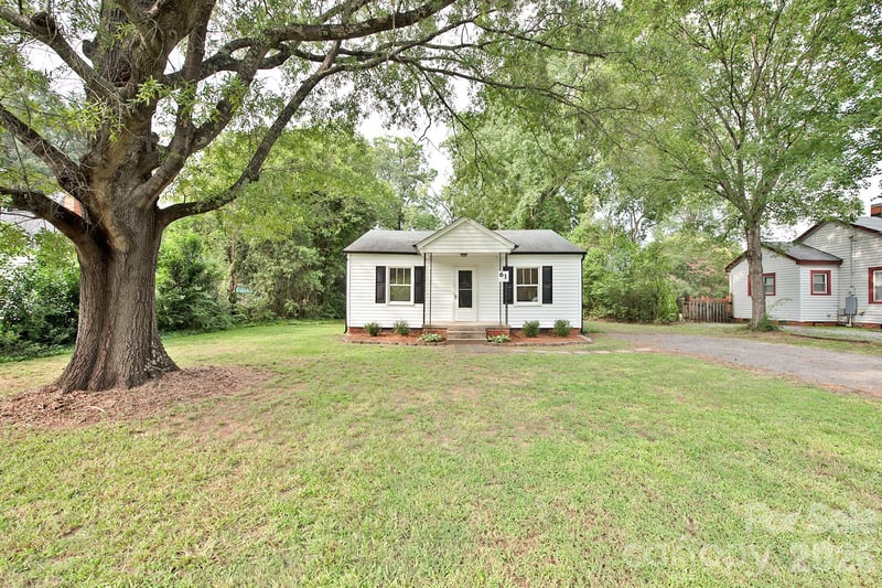 61 Pinecrest Dr SW, Concord, NC 28027