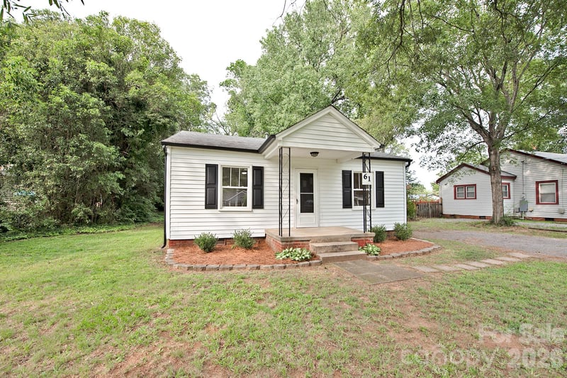 61 Pinecrest Dr SW, Concord, NC 28027