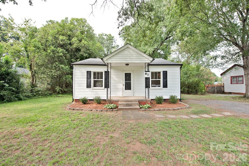 61 Pinecrest Dr SW, Concord, NC 28027
