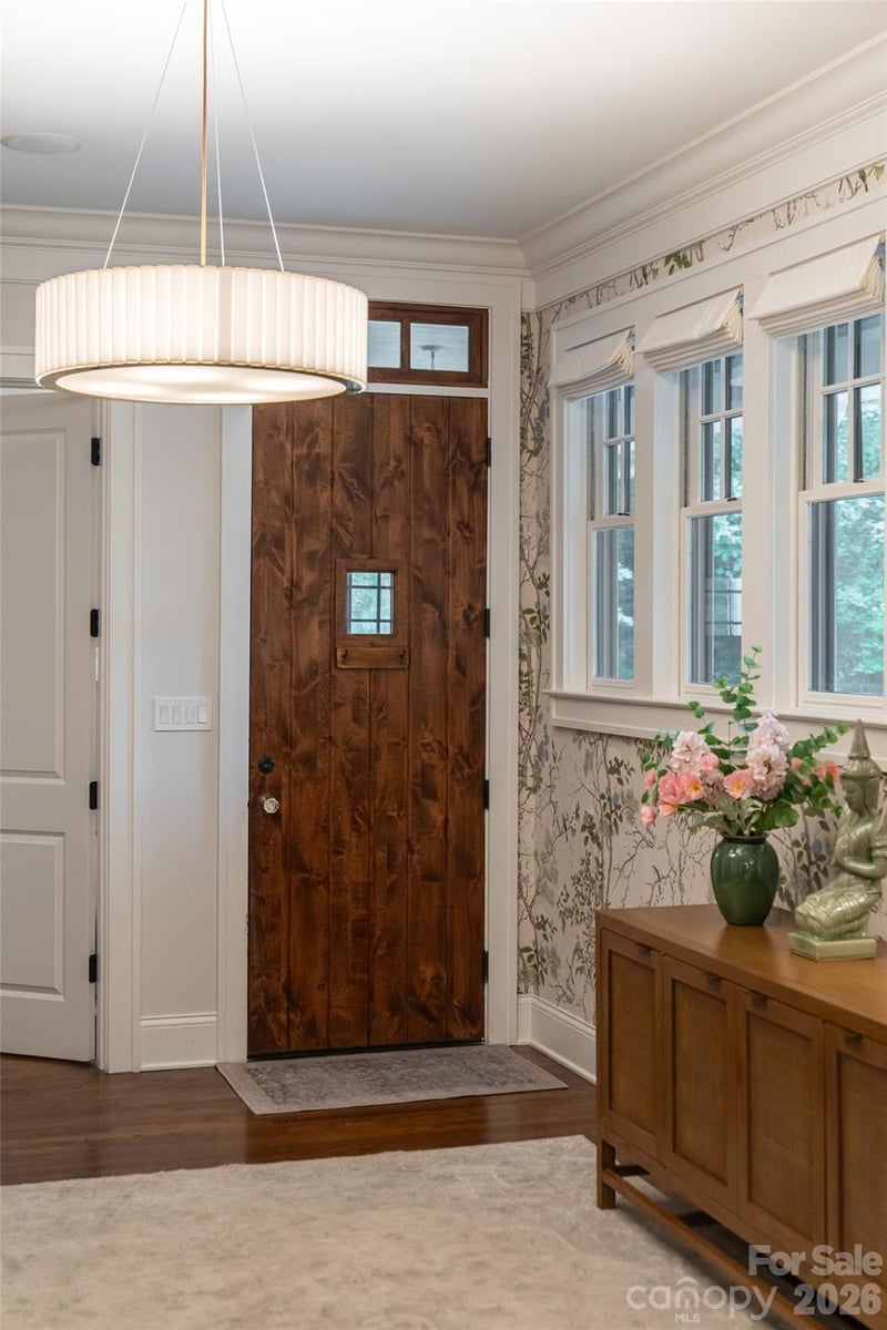 242 Racquet Club Rd, Asheville, NC 28803