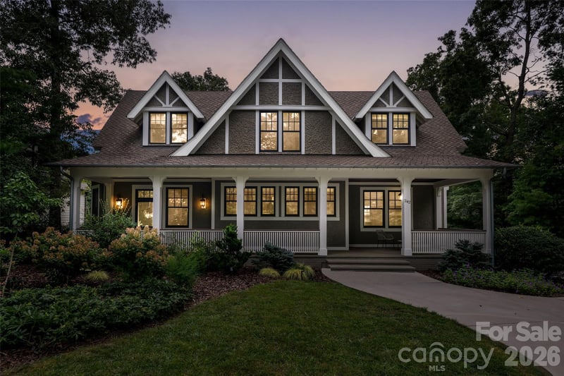 242 Racquet Club Rd, Asheville, NC 28803