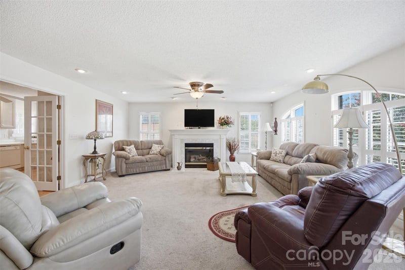 211 Peachtree St, Belmont, NC 28012