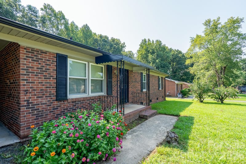 1038 Newcastle Rd, Gastonia, NC 28052