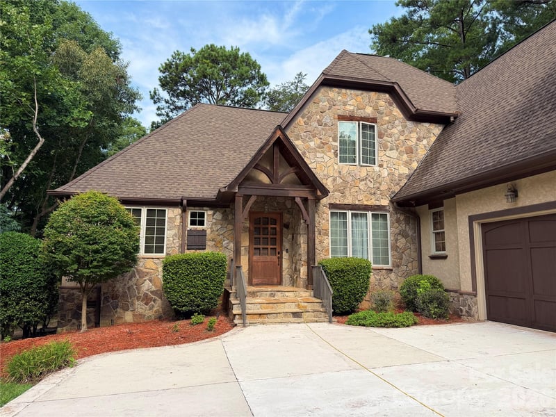 7484 Cottonwood Dr, Denver, NC 28037