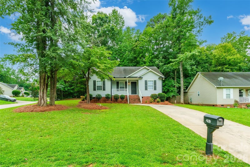 201 Polly Collins Ct, Fort Mill, SC 29715