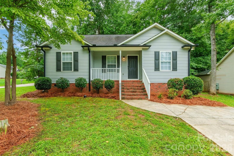 201 Polly Collins Ct, Fort Mill, SC 29715