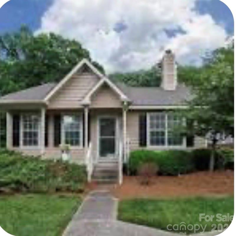 9313 Four Mile Creek Rd, Charlotte, NC 28277