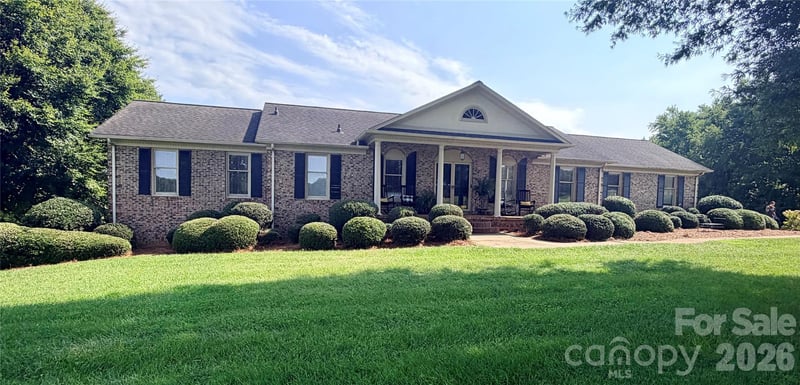 1000 Country Club Dr, Cherryville, NC 28021