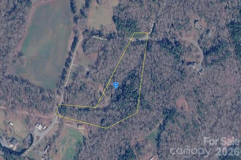 6000 River Run Dr, Marshville, NC 28103