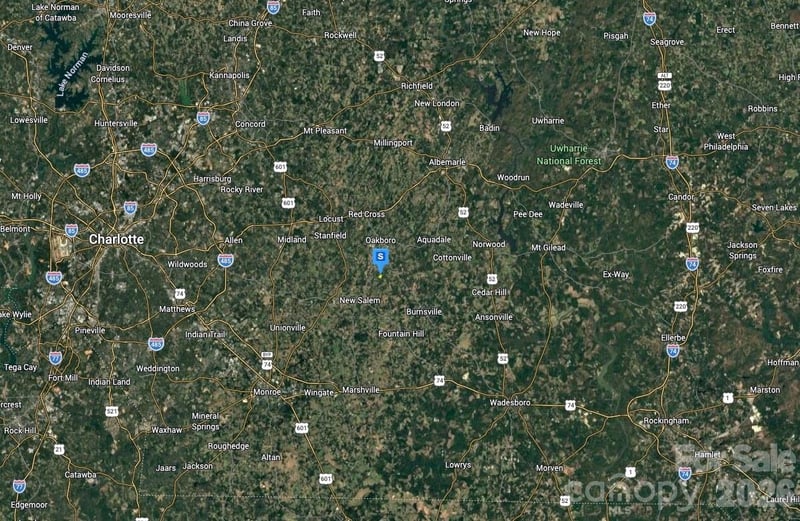 6000 River Run Dr, Marshville, NC 28103