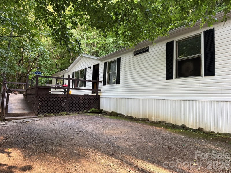 261 Warren Creek Rd, Candler, NC 28715