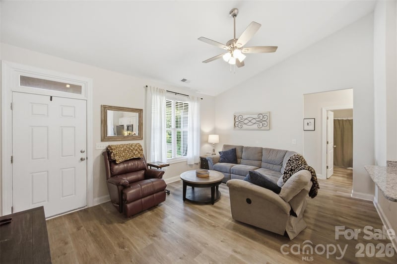 3177 Yosemite Dr, Gastonia, NC 28056