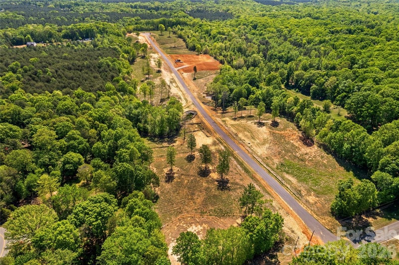 000 Boomer Ct, Statesville, NC 28677