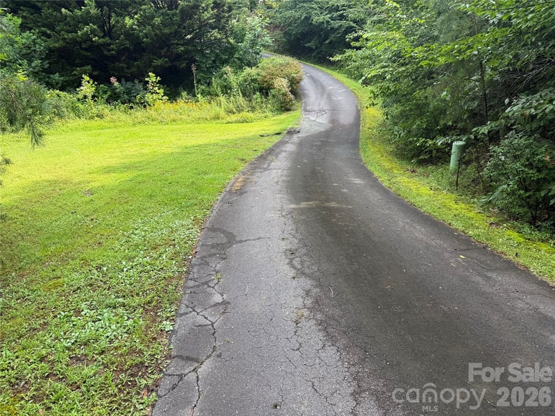 99999 White Oak Dr, Marshall, NC 28753