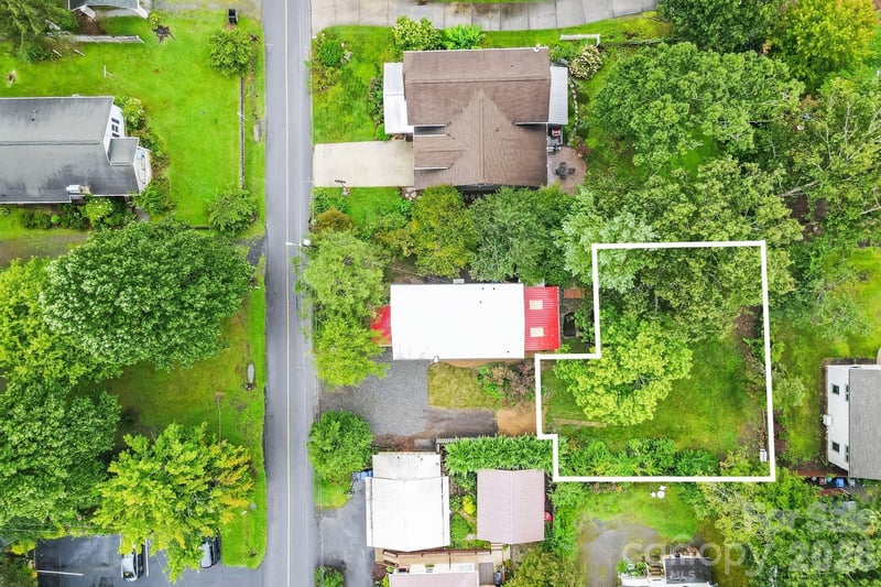 99999 Fourth St, Black Mountain, NC 28711