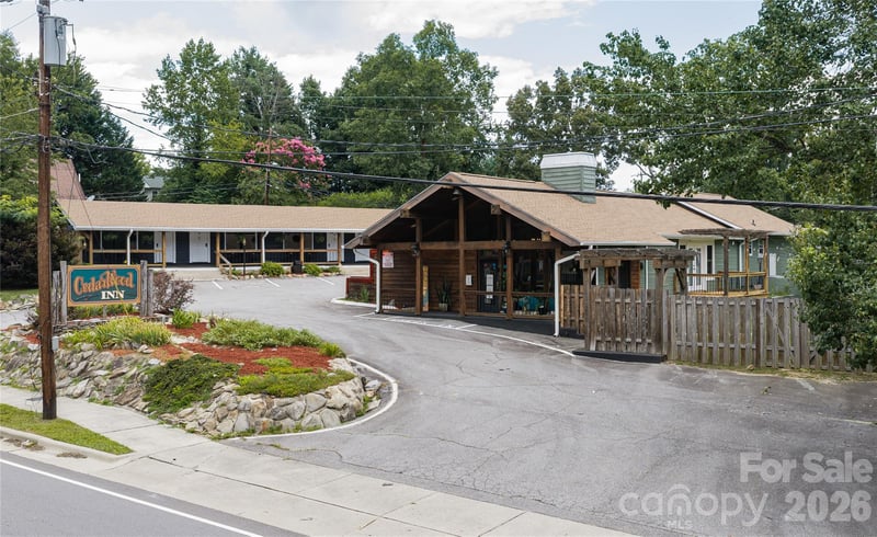 1510 Greenville Hw, Hendersonville, NC 28792