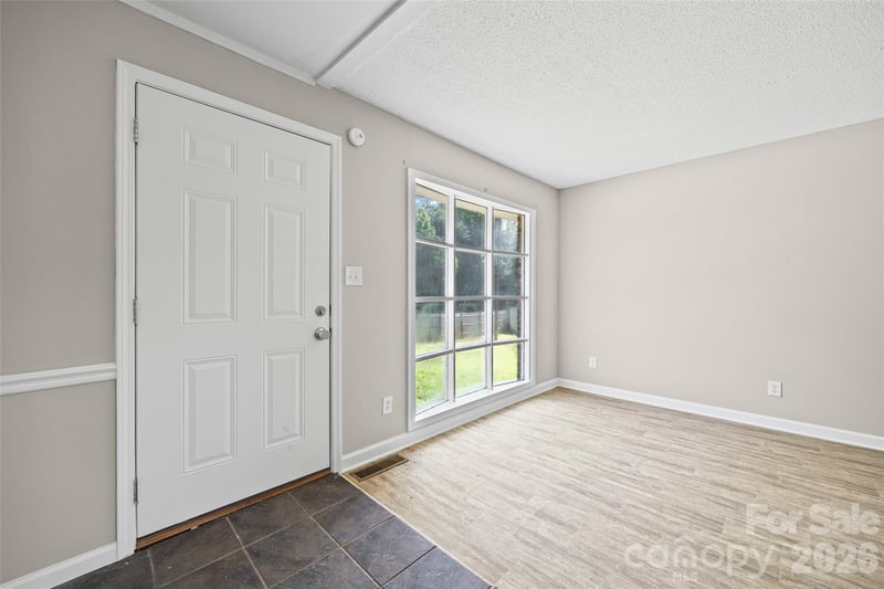 195 Moda Rd, Blacksburg, SC 29702