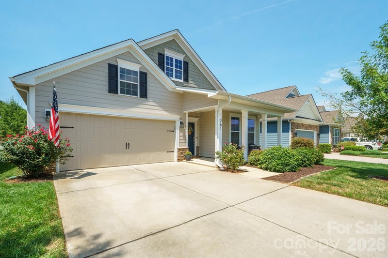 261 Robinwood Ln, Clover, SC 29710