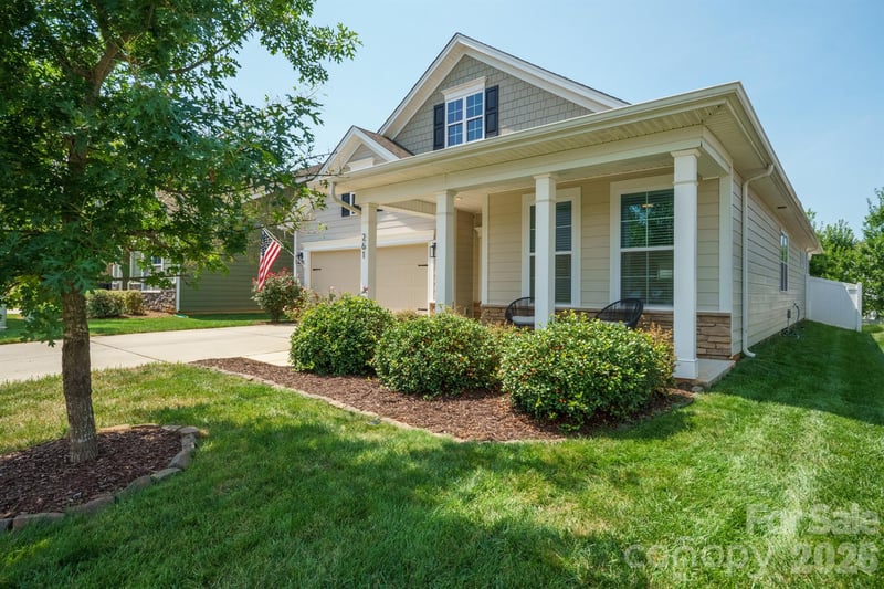 261 Robinwood Ln, Clover, SC 29710