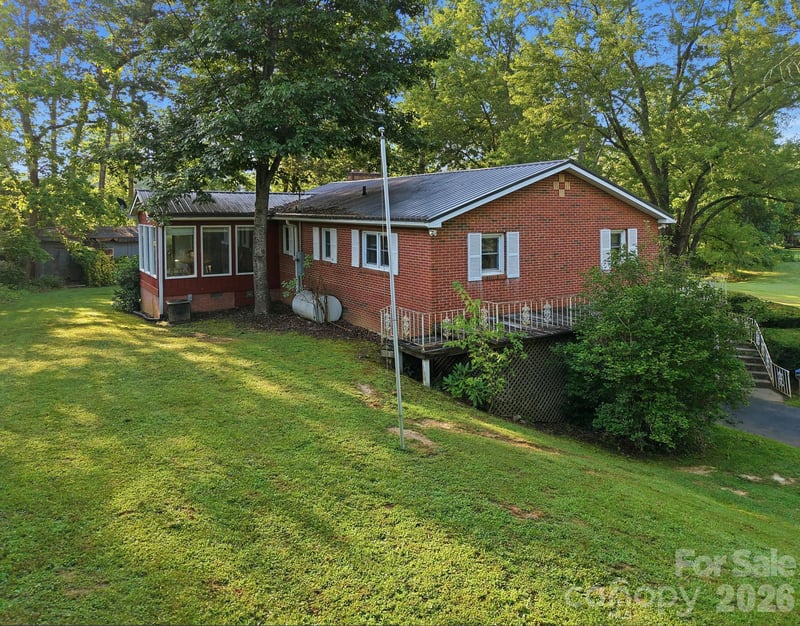 28 R And K Dr, Waynesville, NC 28786