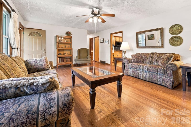 28 R And K Dr, Waynesville, NC 28786