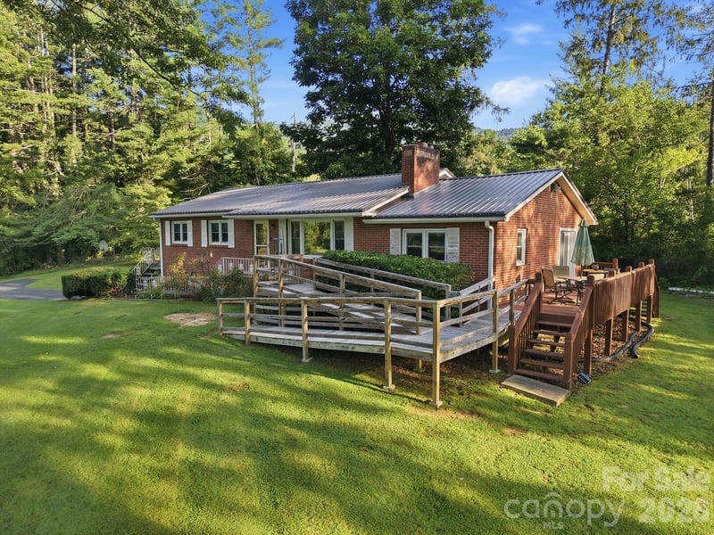 28 R And K Dr, Waynesville, NC 28786