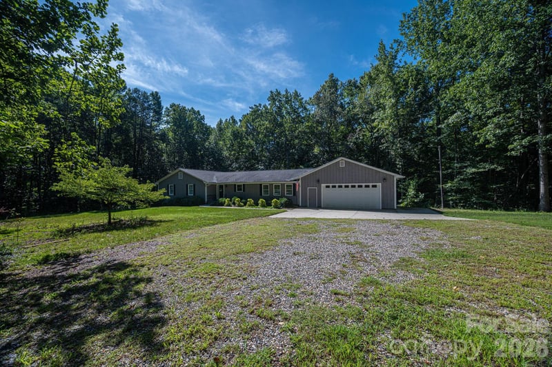 3170 Asbury Church Rd, Lincolnton, NC 28092