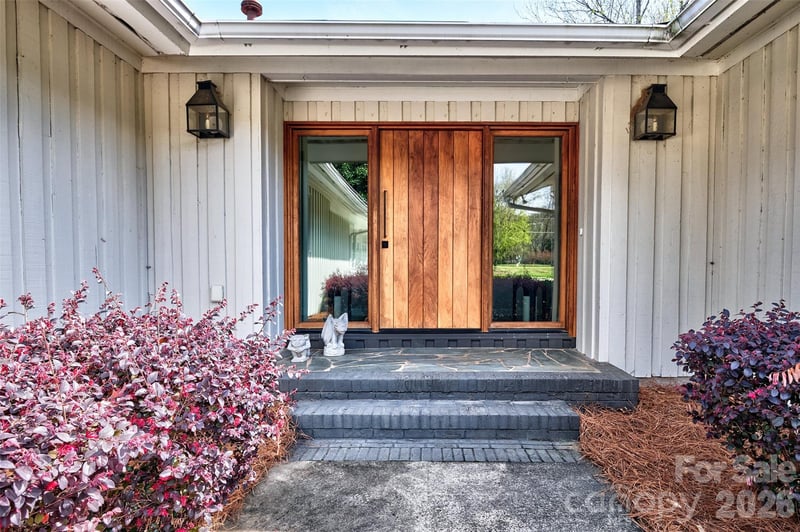 27 Apple Orchard Ln, Lake Wylie, SC 29710