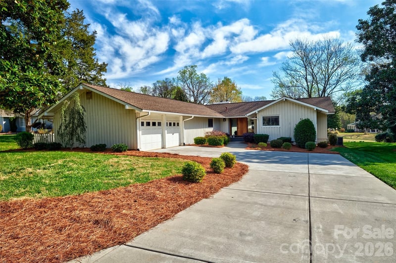 27 Apple Orchard Ln, Lake Wylie, SC 29710