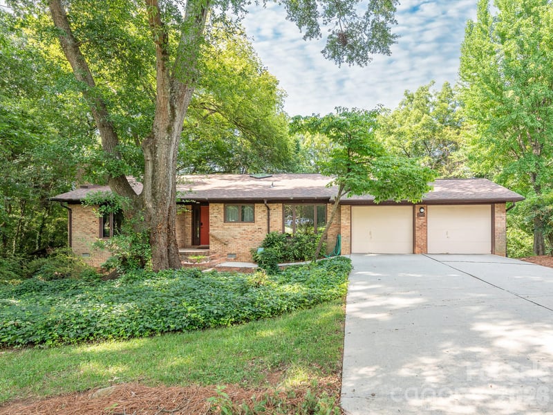 6211 Providence Ct NW, Concord, NC 28027