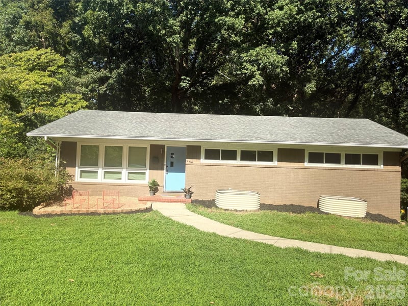 6240 Candlewood Dr, Charlotte, NC 28210