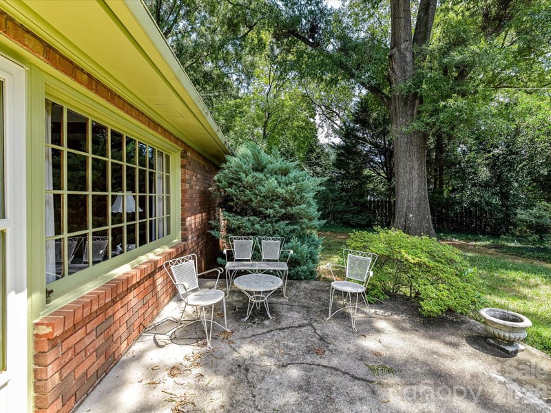 5535 Lansing Dr, Charlotte, NC 28270