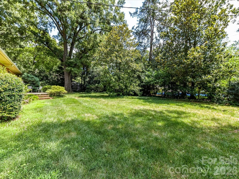 5535 Lansing Dr, Charlotte, NC 28270