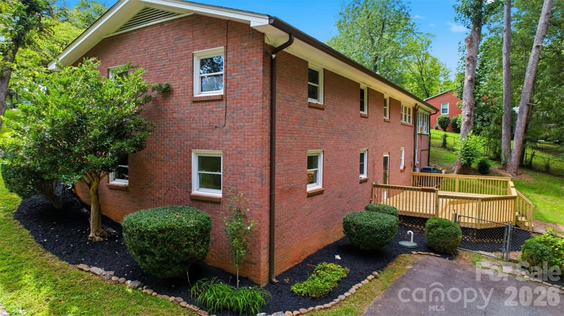 401 S East End Ave, Statesville, NC 28677