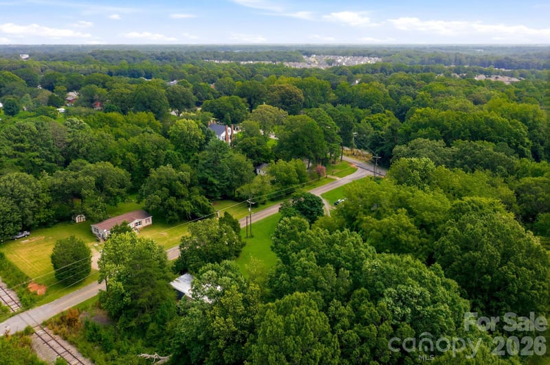 109 Crossrail Rd, Mooresville, NC 28115