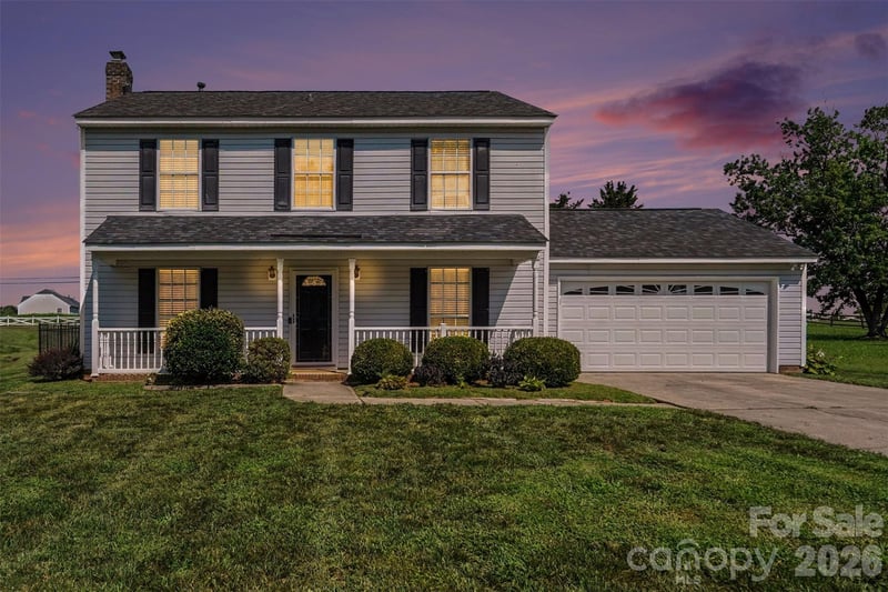 8512 Indian Summer Trl, Harrisburg, NC 28075