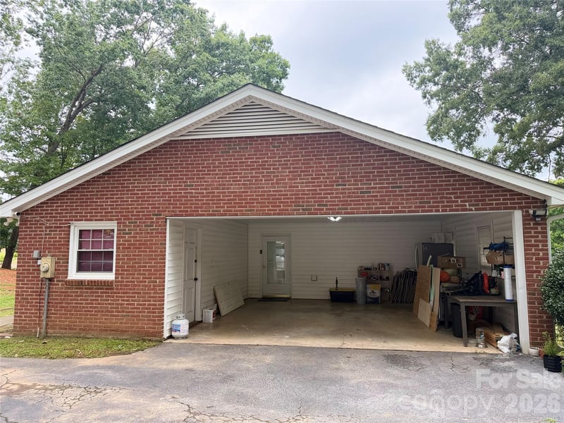 1110 Oak Hill Dr, Monroe, NC 28112