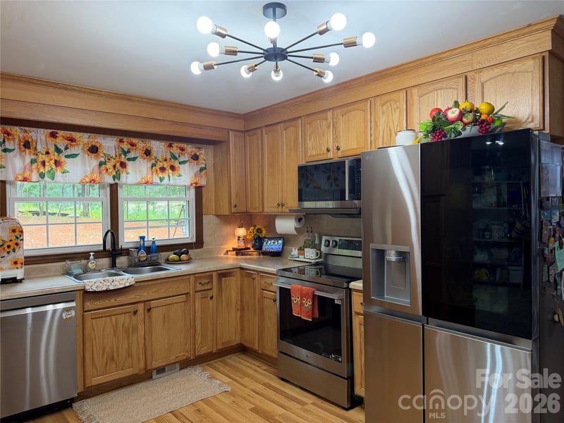 1110 Oak Hill Dr, Monroe, NC 28112