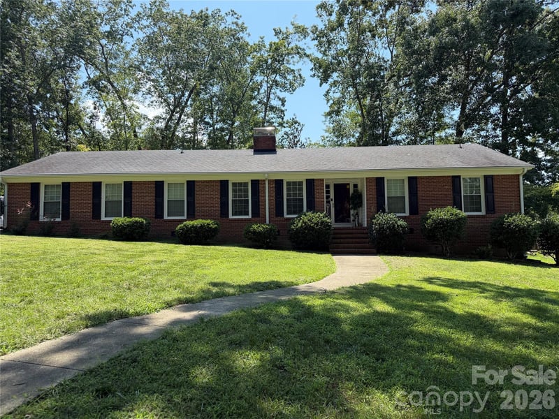 1110 Oak Hill Dr, Monroe, NC 28112