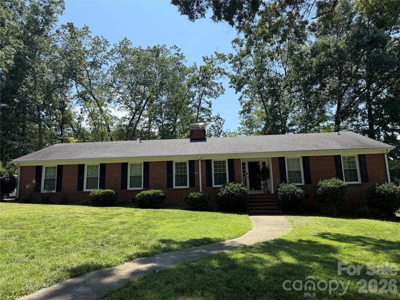 1110 Oak Hill Dr, Monroe, NC 28112