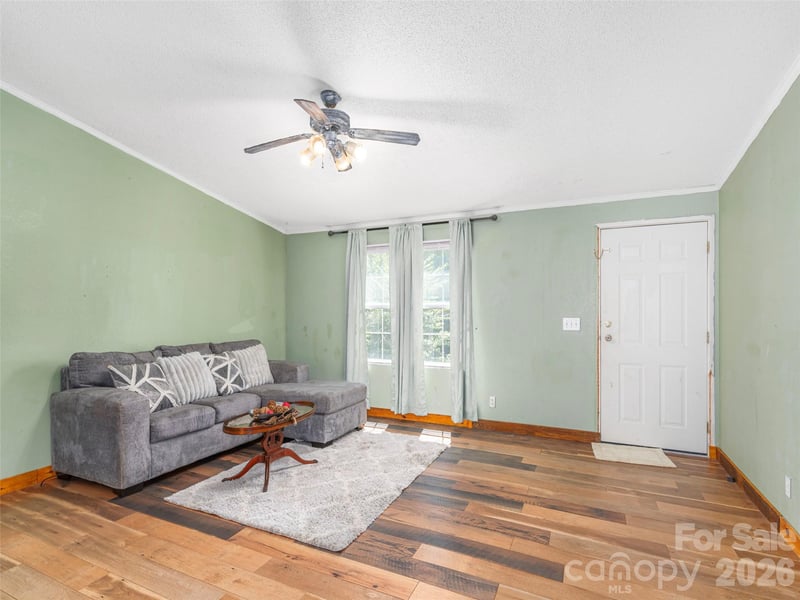 152 Hollon Cv, Waynesville, NC 28786