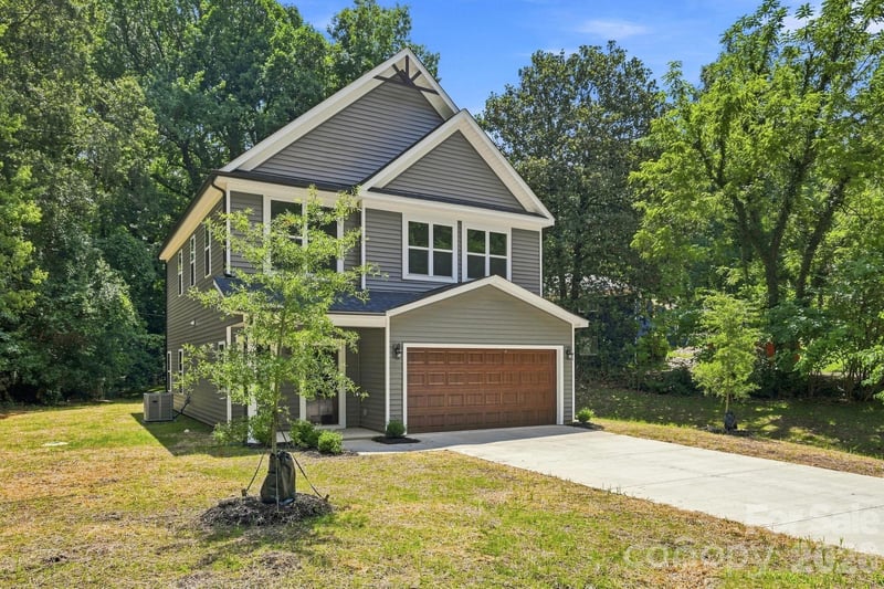 5016 Hoover Dr, Charlotte, NC 28269