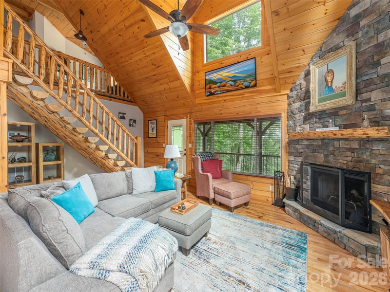 332 Gadohi Trl, Maggie Valley, NC 28751