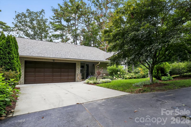 2902-A Timber Trl, Asheville, NC 28804